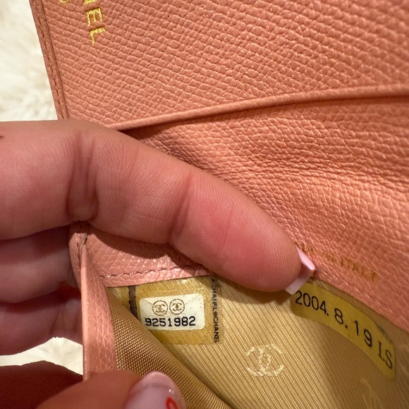 Chanel Lambskin Card Holder - Picture 4 of 4